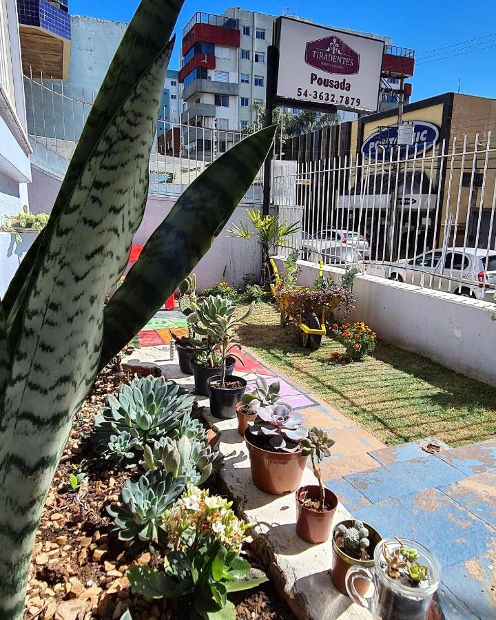 Hostel E Pousada Tiradentes 774 Passo Fundo Esterno foto